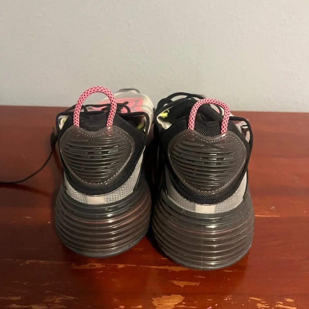 Nike Air Max Pink and Black Athletic Shoes 2090